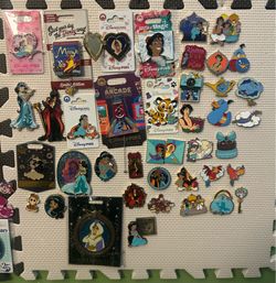 Disney pin lot Aladdin