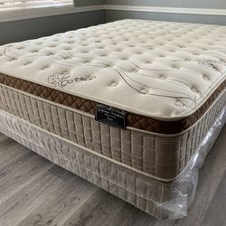 Queen Size Organic Cloud Comfort Europillow Top Mattress And Boxspring 
