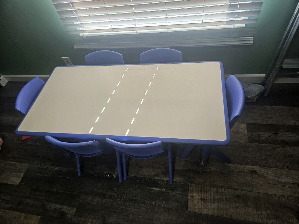 Kids Table And Chairs
