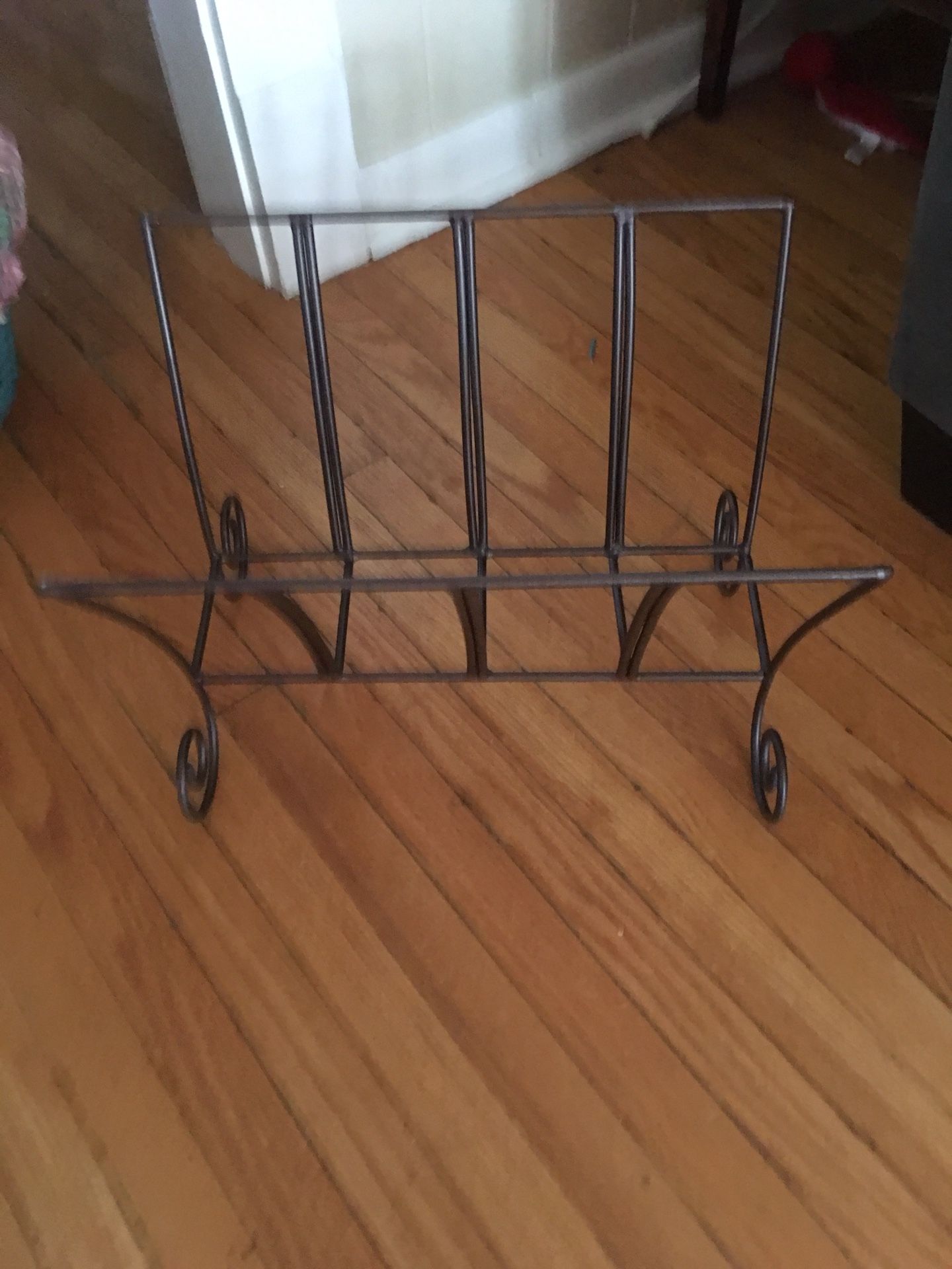 Pier One magazine rack