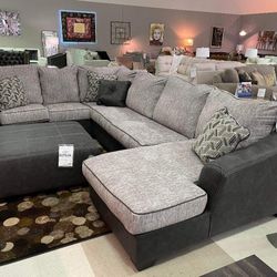 Bilgray - 3.piece Sectional
by Ashley🚨Finance&Delivery Available