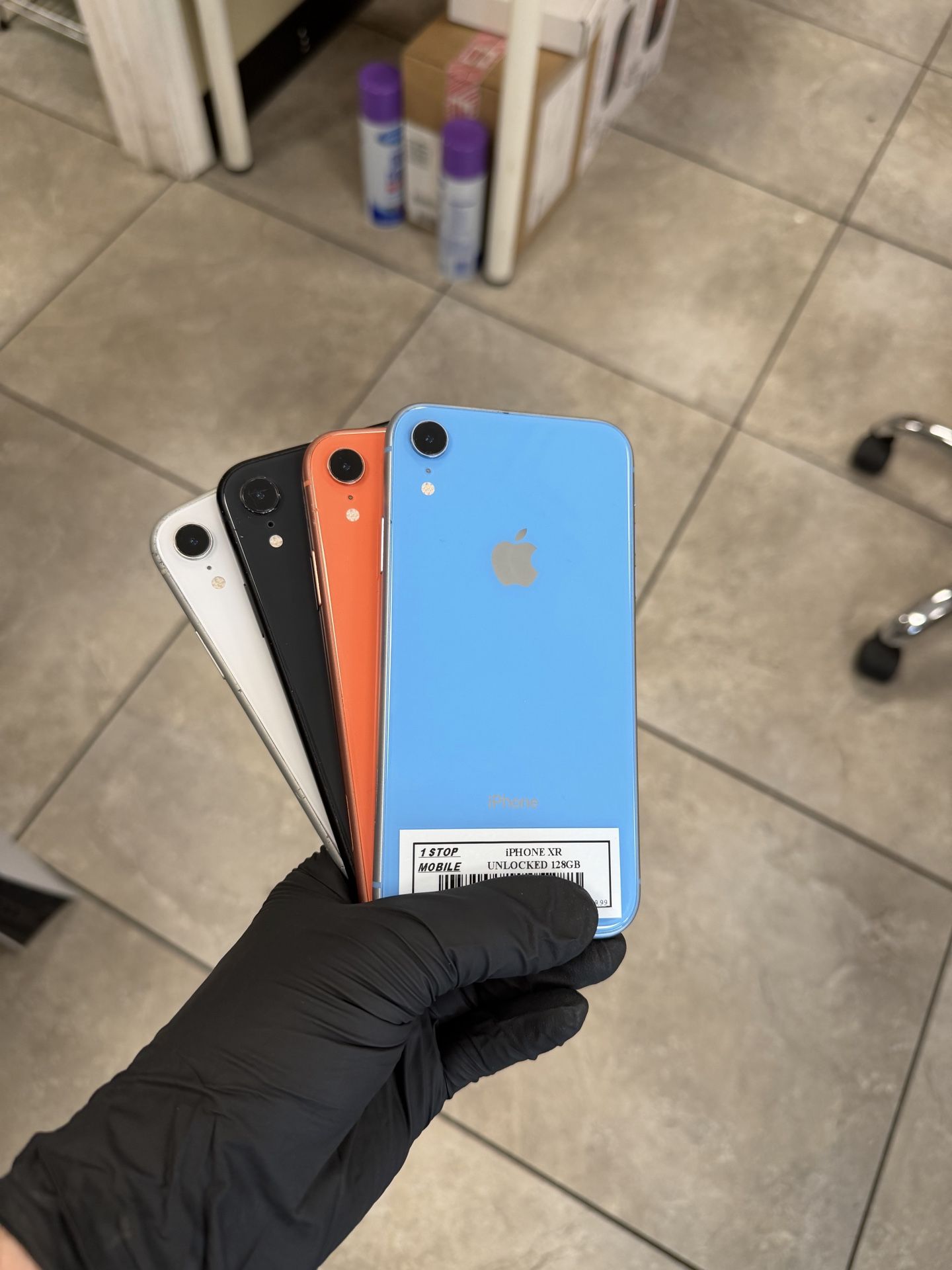 iPhone XR UNLOCKED