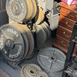 Heavy duty weight plates.