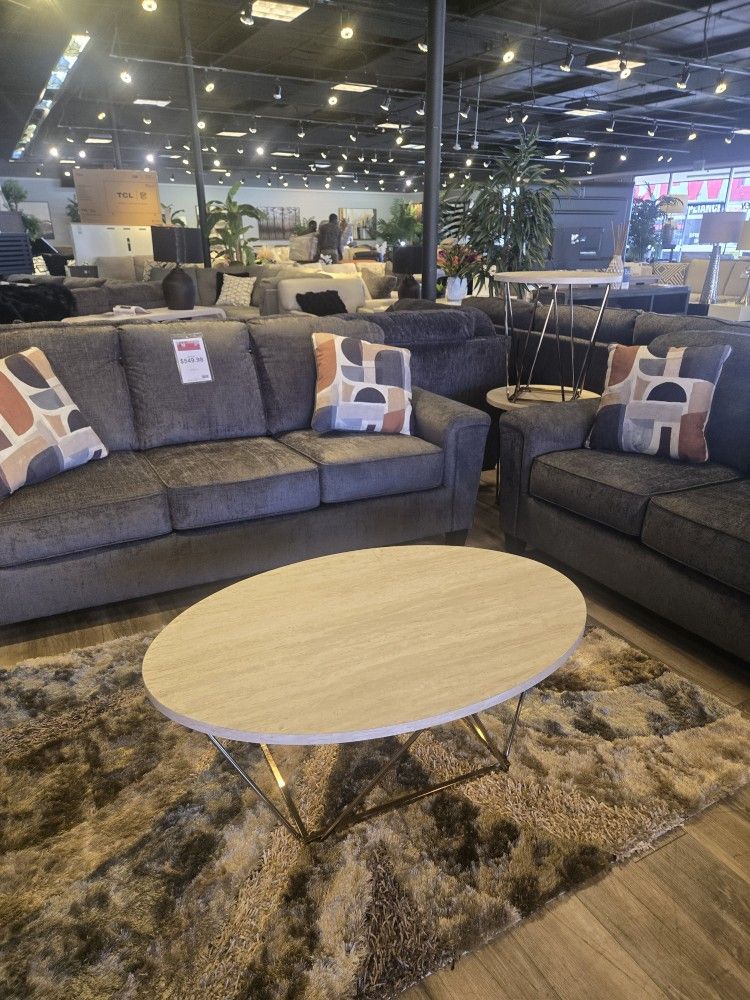 SOFA ABSTRACT PILLOWS INCLUDED 120 DAYS SAME AS CASH NO CREDIT NEEDED