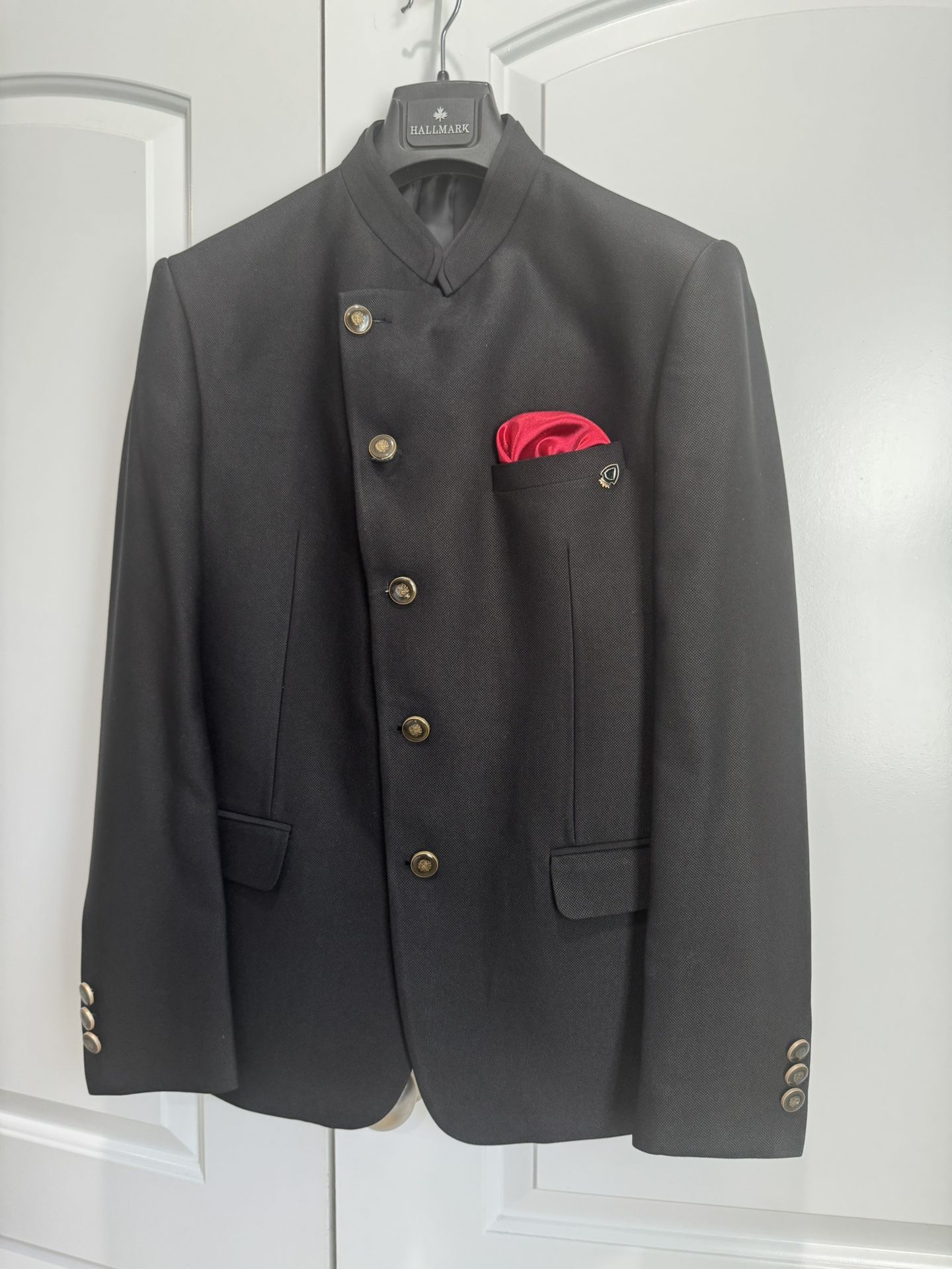 Manyavar Brand New Men’s Jodhpuri Suit Size 40-42