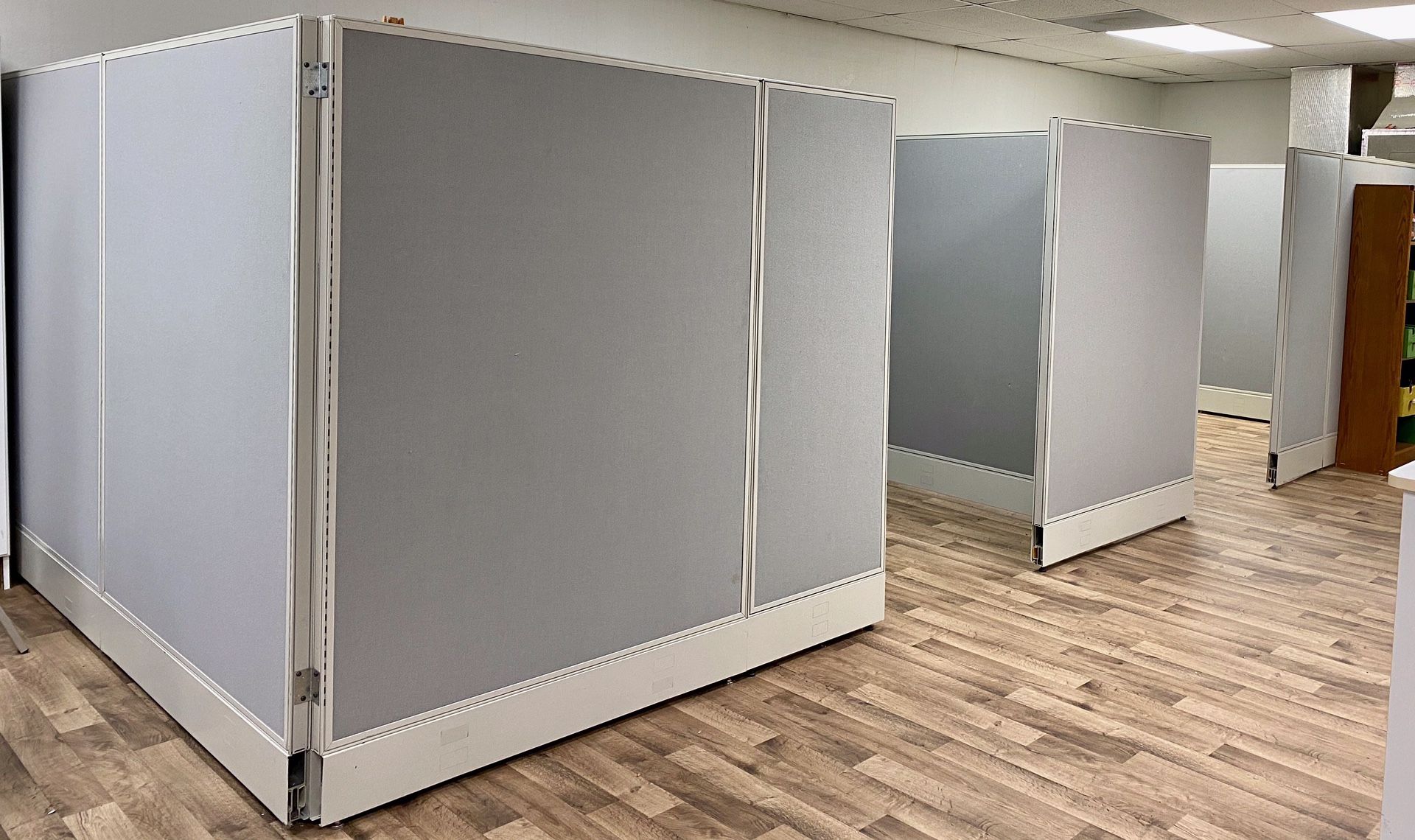Office Cubicles/ Room Dividers / Partition