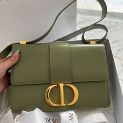 Dior 30 Montaigne shoulder Bag