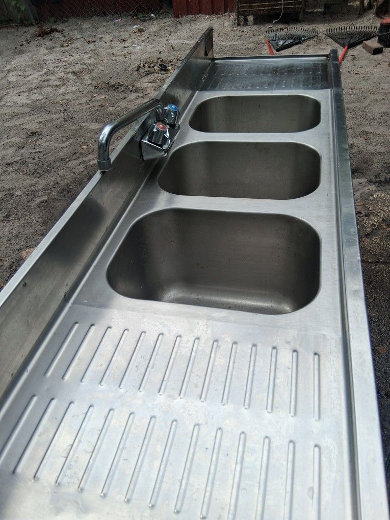 3 Compartment Stainless Steel Commercial Sink