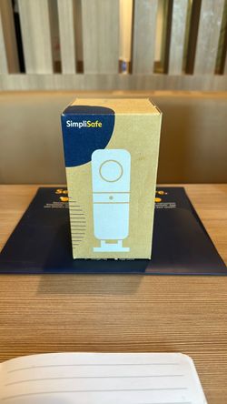 Wireless indoor security camera