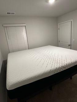 Nectar King Memory Foam Mattress – Like New
