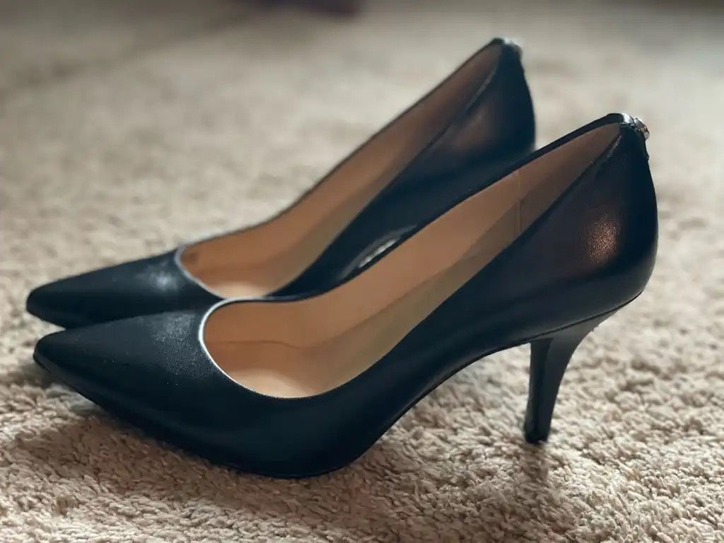 Michael Kors size 6.5