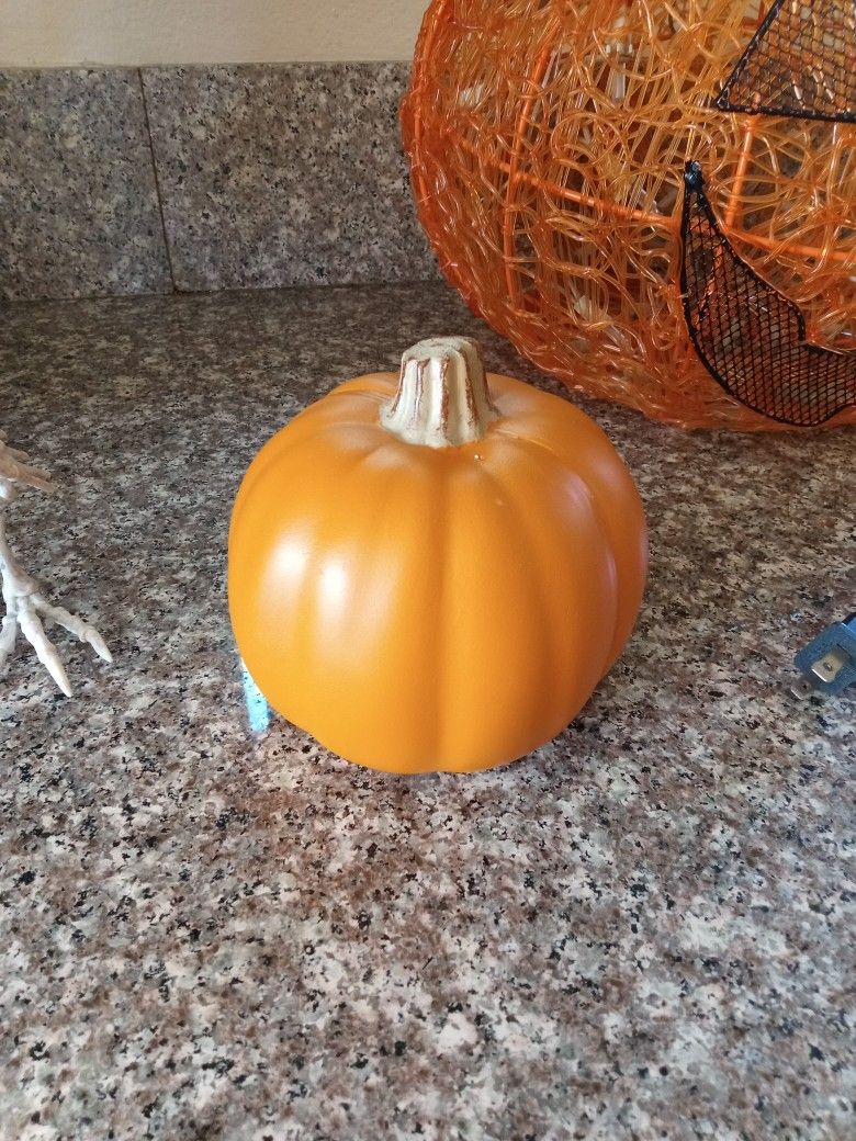 Small Pumpkin 