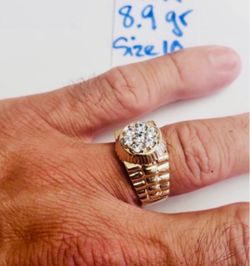 14K Solid Gold Ring For Wedding CUBIC ZIRCONIUM STONES 8.9Gr Size 10
