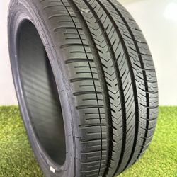 T681  245 40 19 98Y  Michelin  Pilot Sport All Season 4  One Used Tire 90% Life 