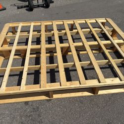 Giant Pallet