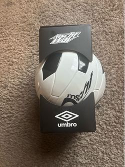 Brand new w box mschf x umbro wavy soccer ball