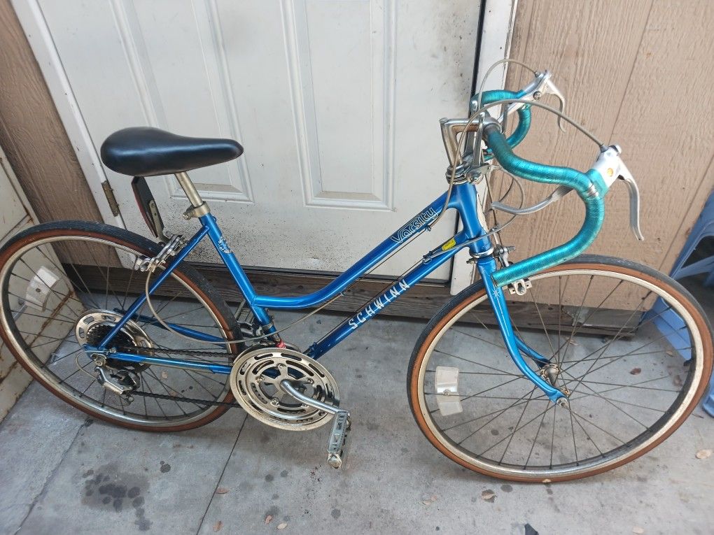 Vintage Schwiin Varsity Bicycle Women 10 Speed 34 Inch High And 60" Inch Long