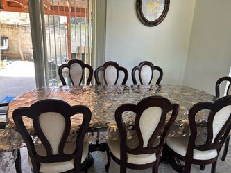 Dining room table