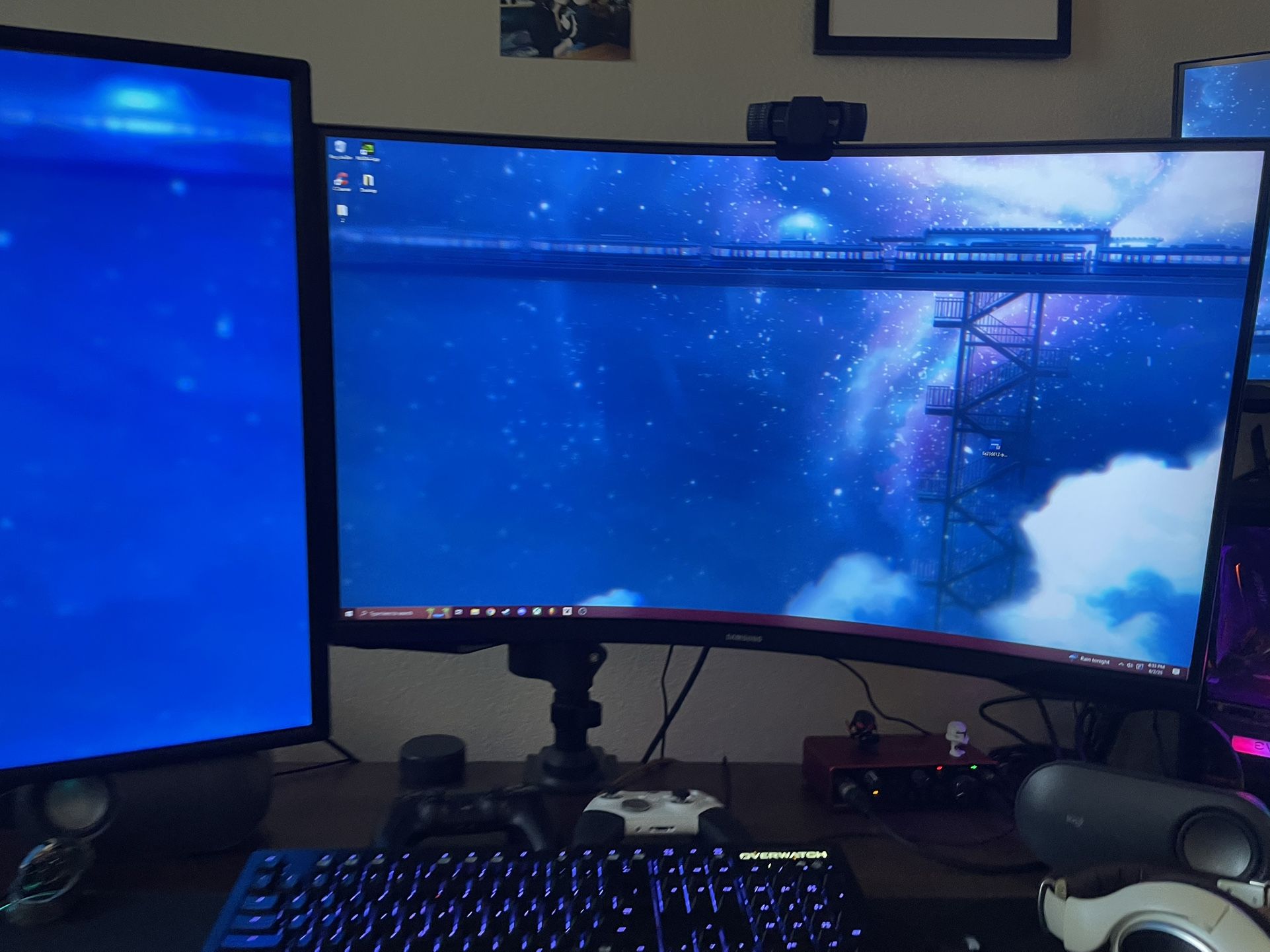 32” Samsung Odyssey G5 1440p 144Hz QHD + Vizio 24” + Dual VESA Mount – $199