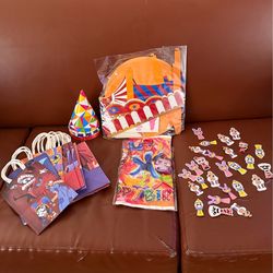 Amazing digital circus party decor