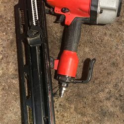 Milwaukee 7200-20  -  3-1/2 inch Round Head Framing Nail Gun