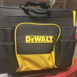 DeWalt bag with rollers