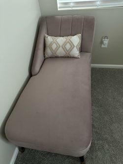 Beautiful Rose Pink Chaise Lounger