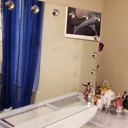 Impressions Vanity Set