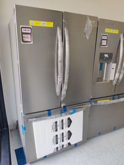 New Frigidaire
36 in 29 cu. ft. Standard Depth French Door Refrigerator in Smudge-Proof Stainless St