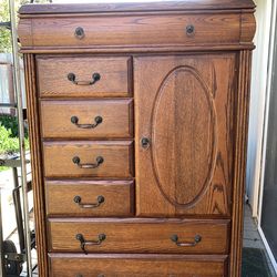 Nice clothes dresser