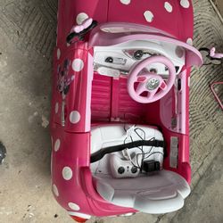 minnie mouse car