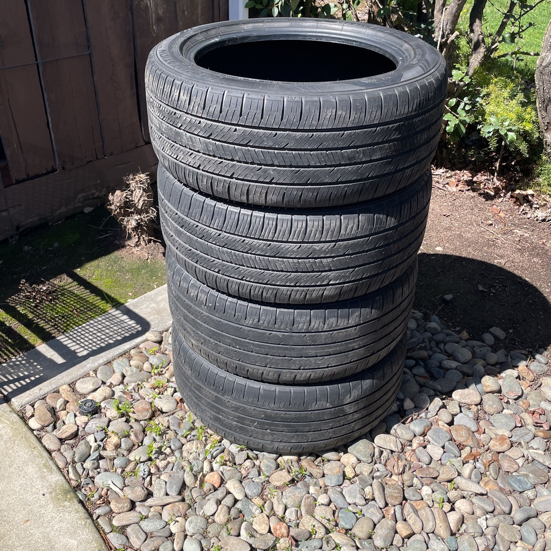 225/50/17 Used Tires