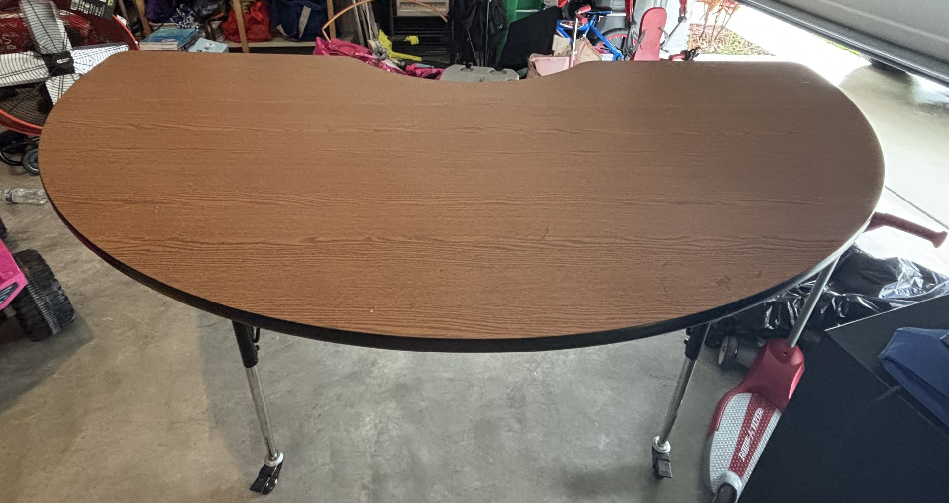 Classroom Extra Large Kidney Table