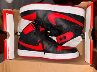 Nike Court Burrough mid size 7