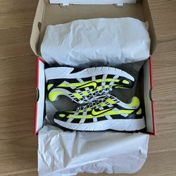 Nike P-6000 Size 9