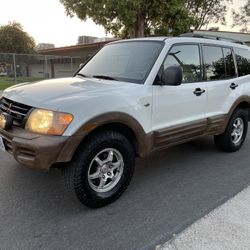 2001 Mitsubishi Montero
