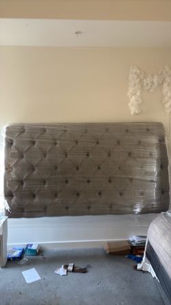 Cali/King bed frame