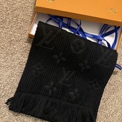 LV Black Scarf 