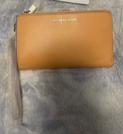 Michael Kors Logo Jet Set Double-Zip Wristlet