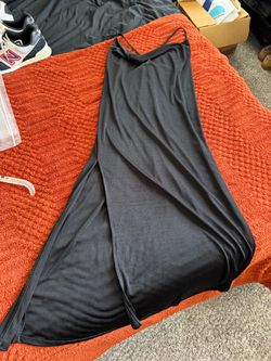 Leg slit dress