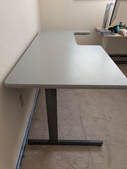 Free Heavy Duty Professional Desk