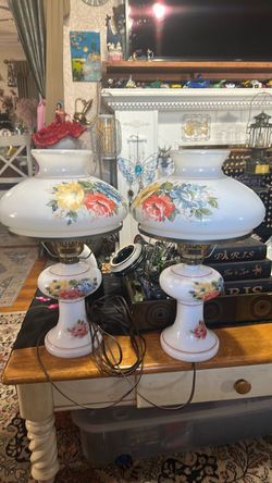 Pair of 2 vintage gone with the wind milk lamps.