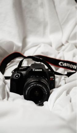 Canon Rebel T7