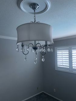 Hanging Light/Chandelier