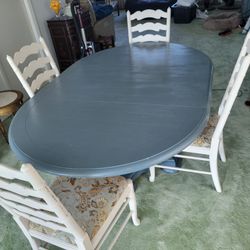 Chalk Painted Pedestal Table And 4 Chairs 