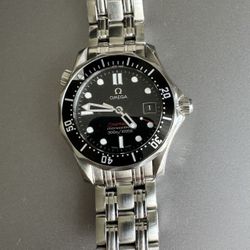 Omega Seamaster Black Mid Size Quartz 