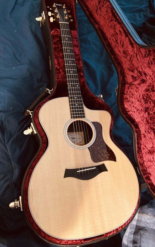 Taylor 214ce DLX