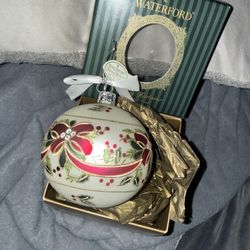 Vintage Waterford Holiday Heirlooms “Tis the Season Swag Ball” Ornament MIB