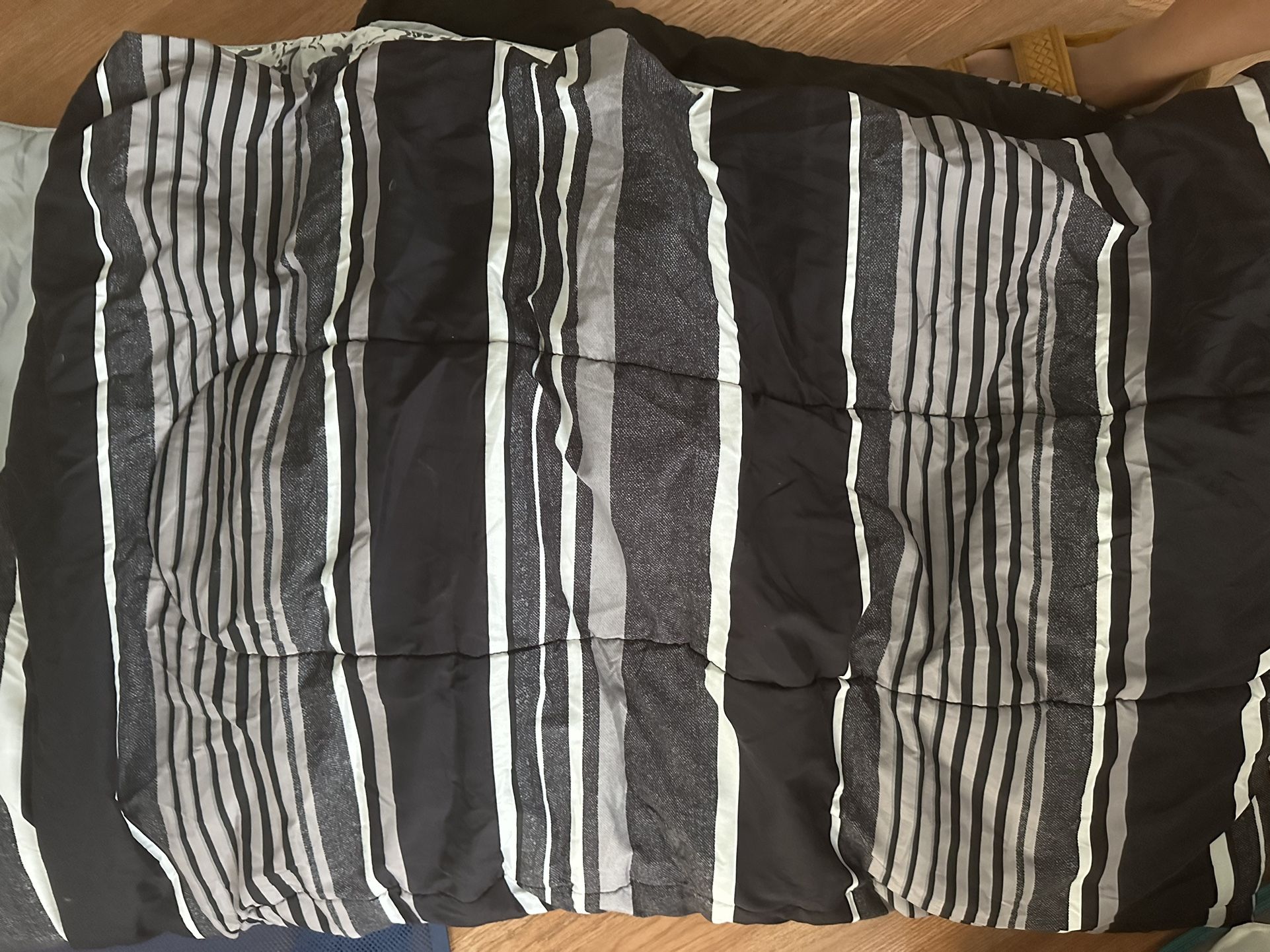 TWIN XL comforters