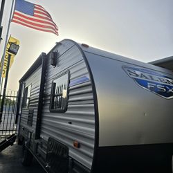 Toy Hauler 18ft Rv Travel Trailer 2022